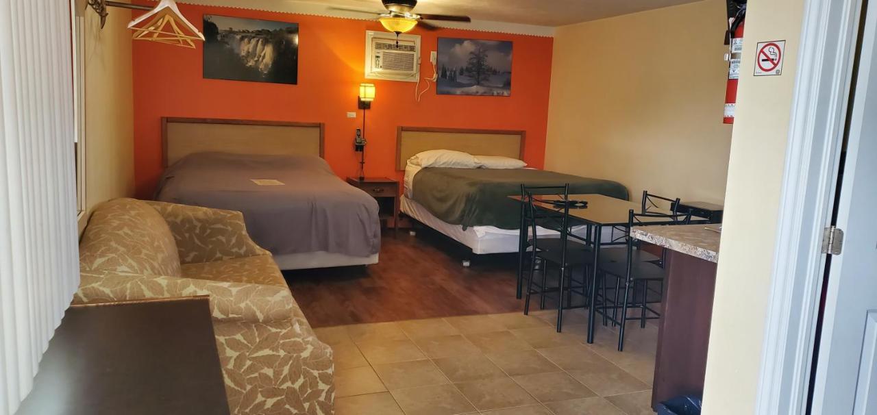 Sunparlor Motel Leamington Buitenkant foto