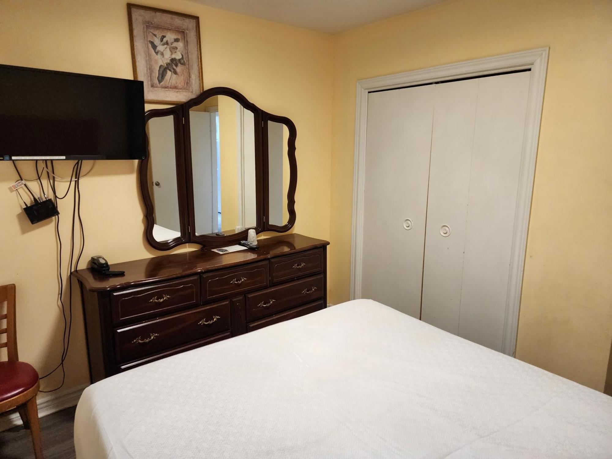 Sunparlor Motel Leamington Buitenkant foto