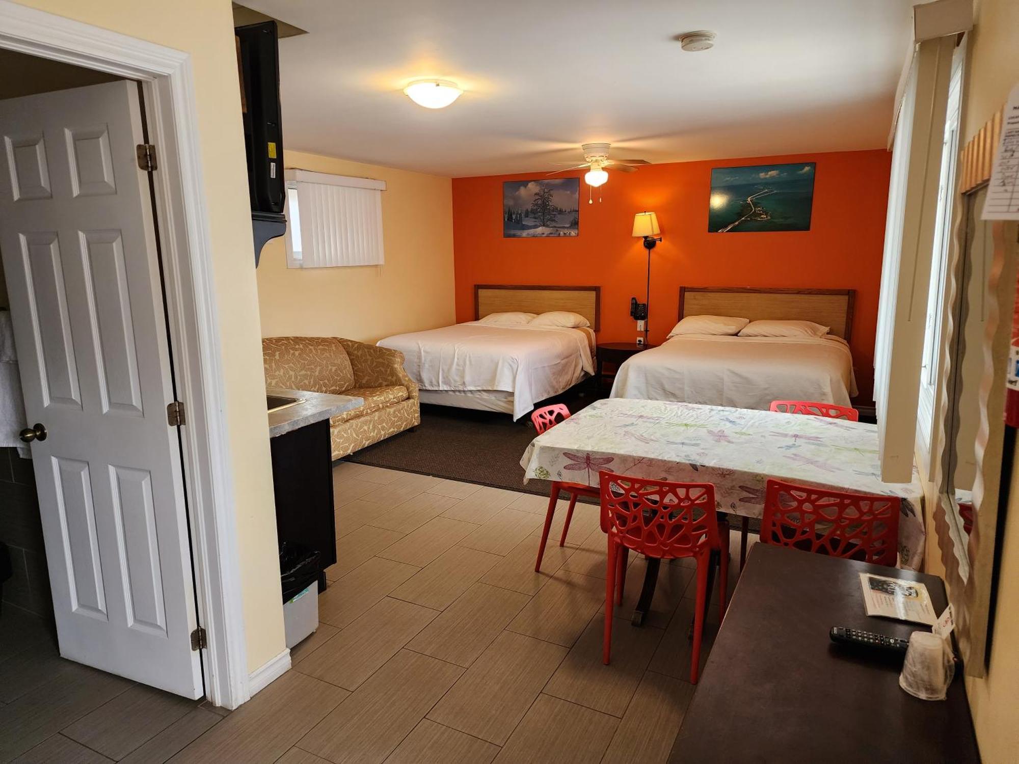Sunparlor Motel Leamington Buitenkant foto