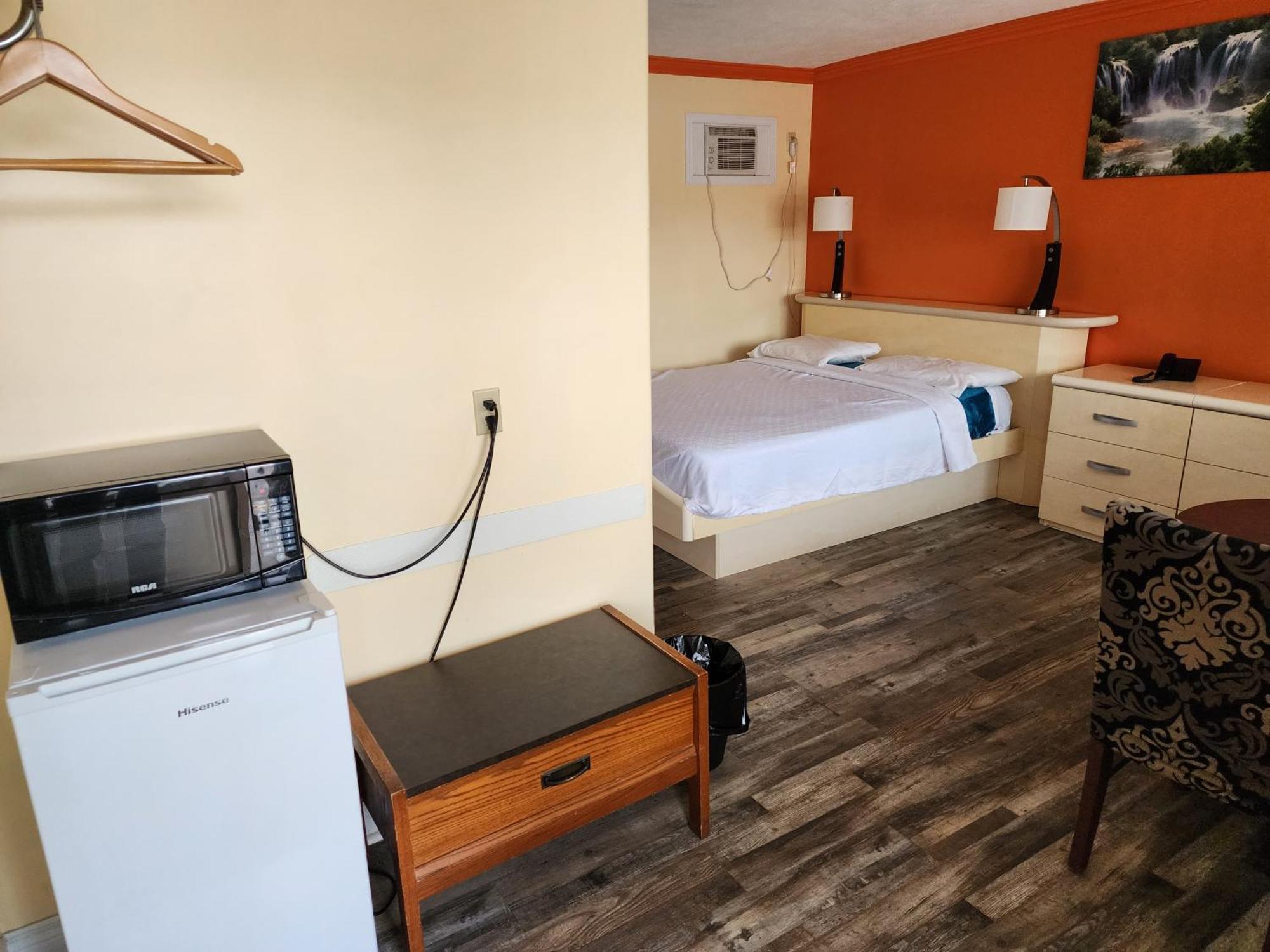 Sunparlor Motel Leamington Buitenkant foto