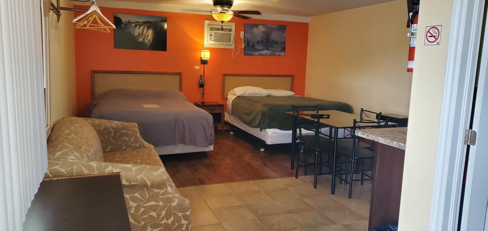 Sunparlor Motel Leamington Buitenkant foto