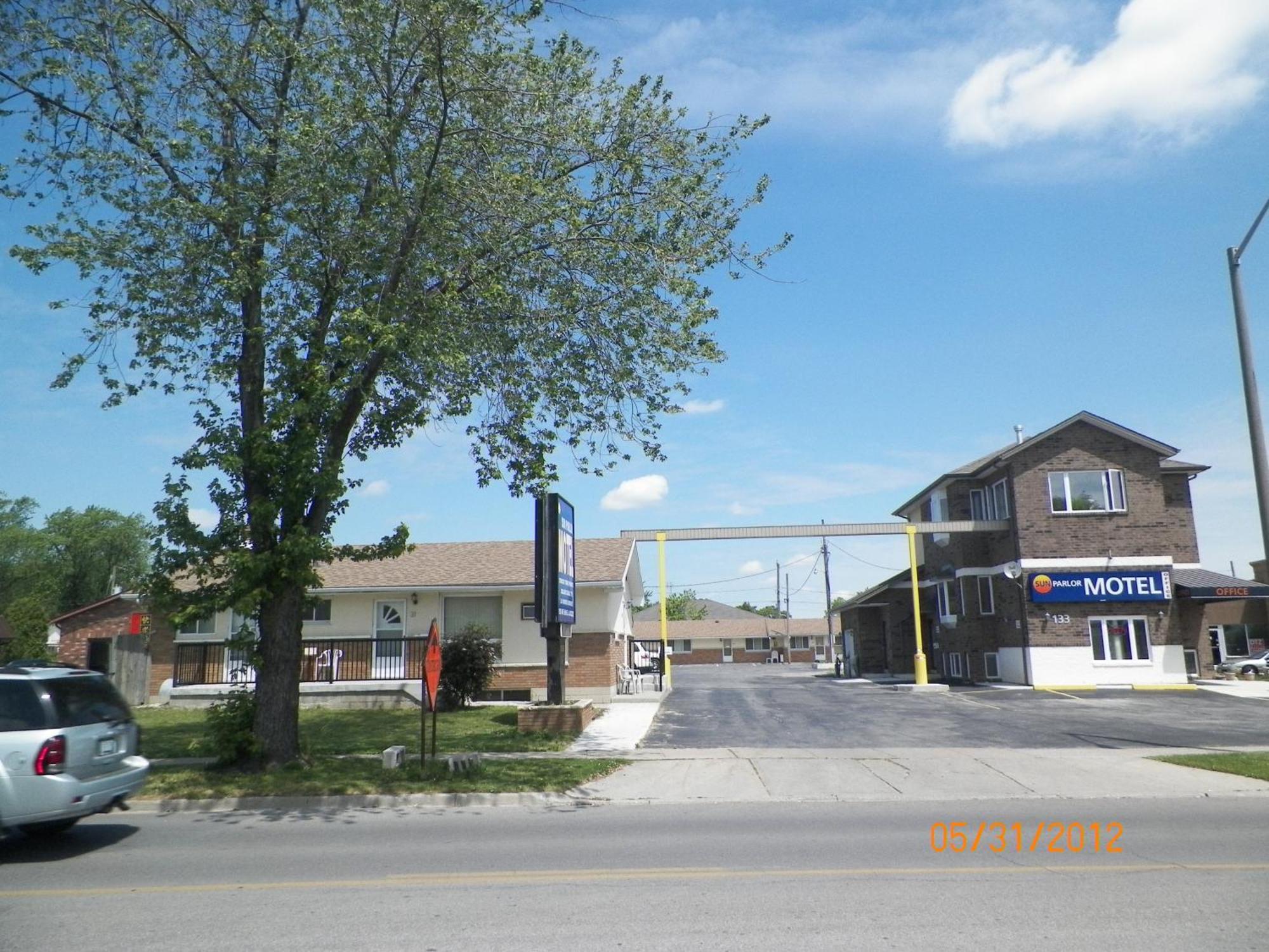 Sunparlor Motel Leamington Buitenkant foto