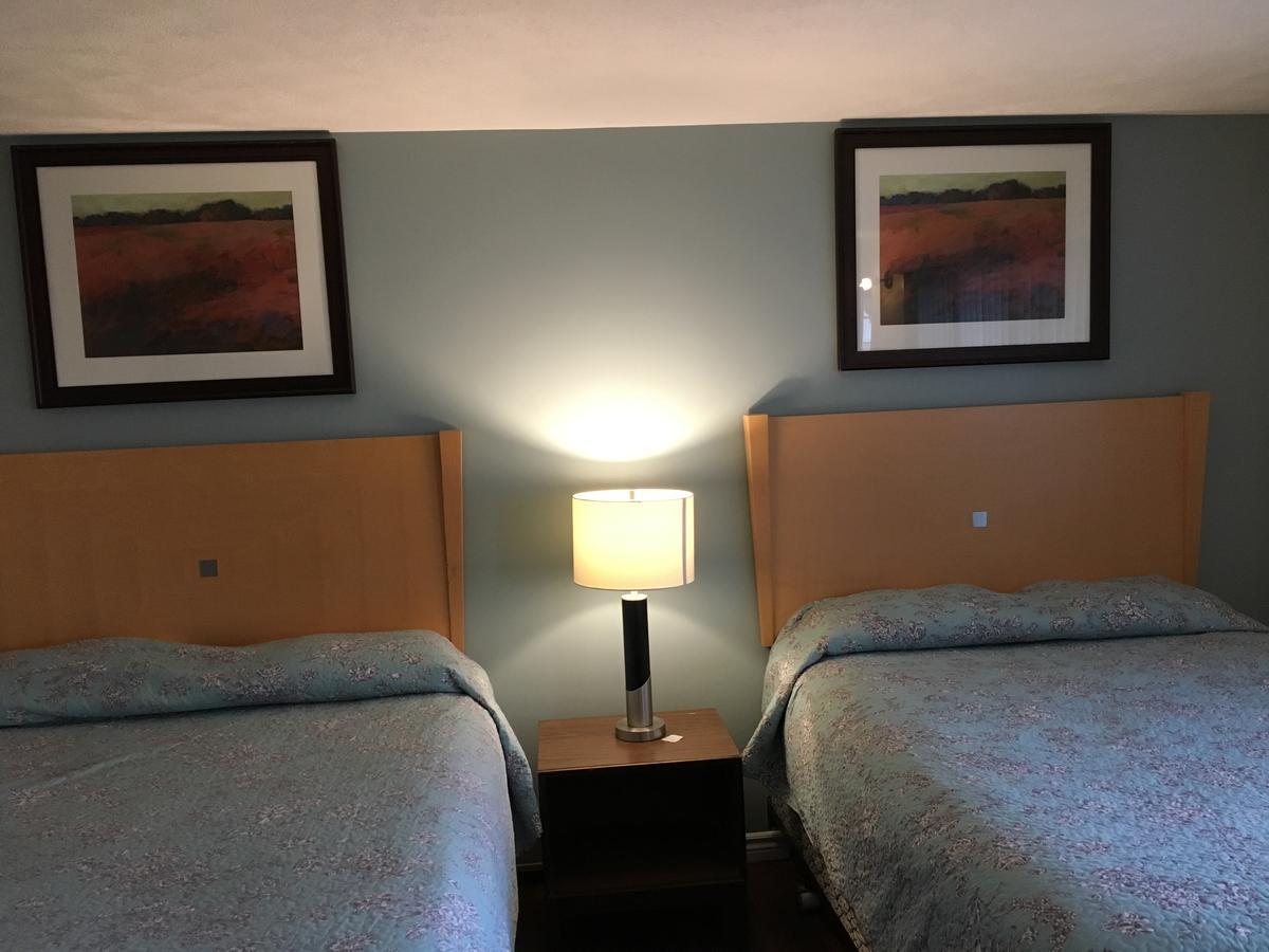 Sunparlor Motel Leamington Buitenkant foto